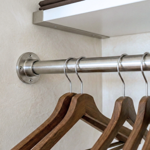 Edelstahl Garderobenstange für Nischen nach Maß