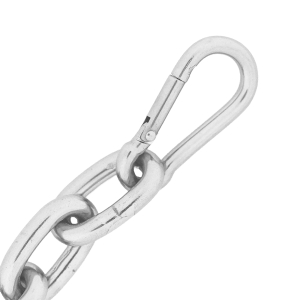 Karabinerhaken 40 mm an einer Kette montiert